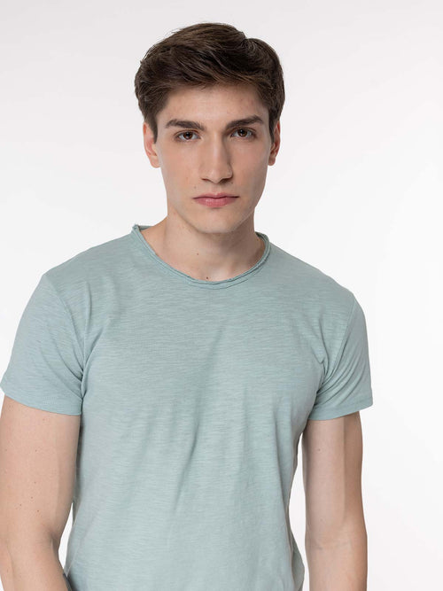 T-Shirt collo taglio vivo|Colore:Menta